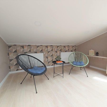 Two-Bedroom Apartment Near Forum Lwów Zewnętrze zdjęcie