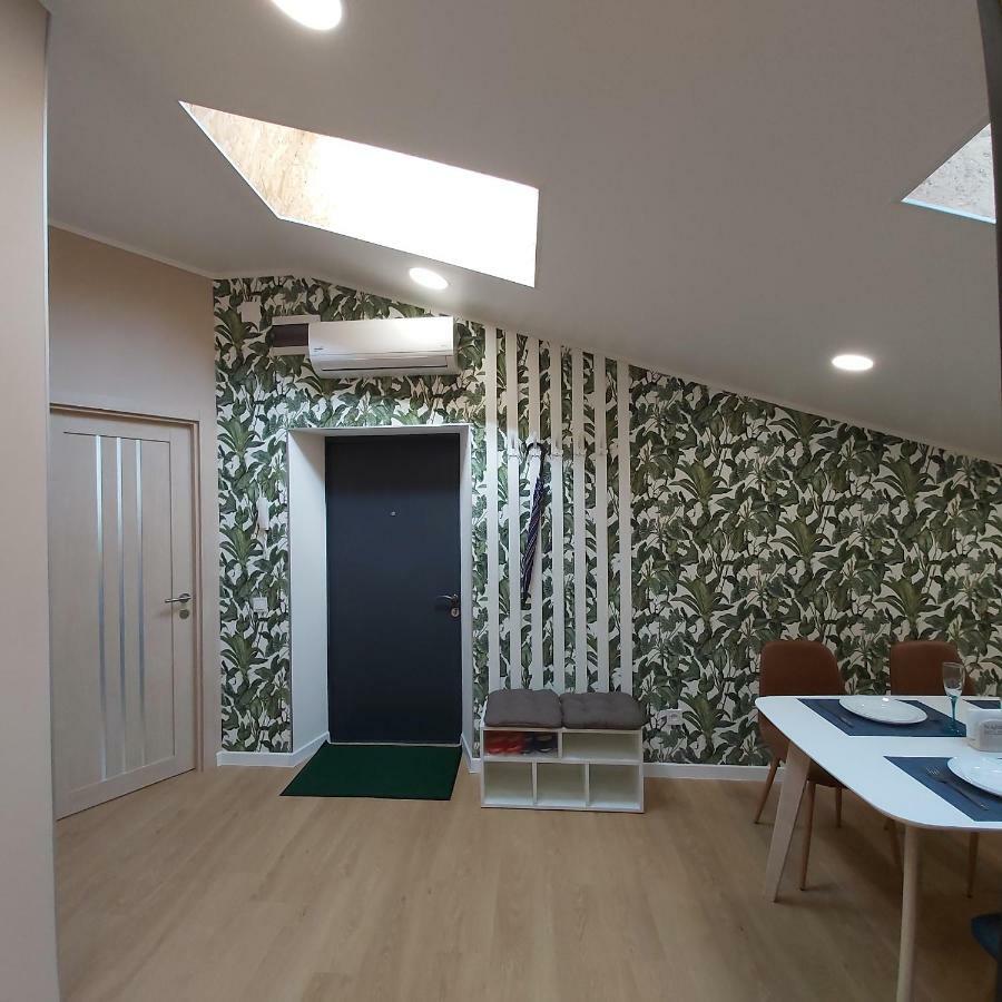 Two-Bedroom Apartment Near Forum Lwów Zewnętrze zdjęcie