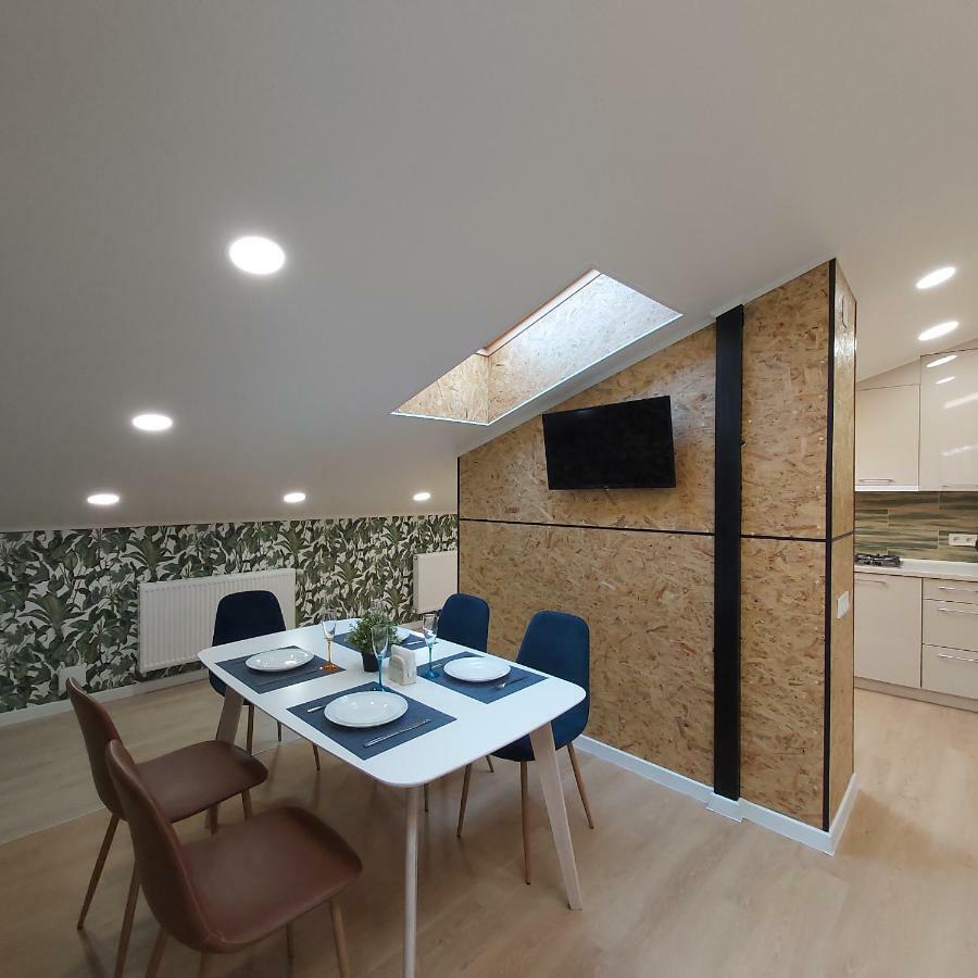 Two-Bedroom Apartment Near Forum Lwów Zewnętrze zdjęcie