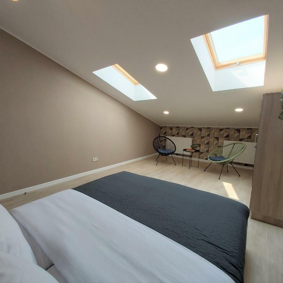 Two-Bedroom Apartment Near Forum Lwów Zewnętrze zdjęcie